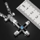 Волчий крест с топазом